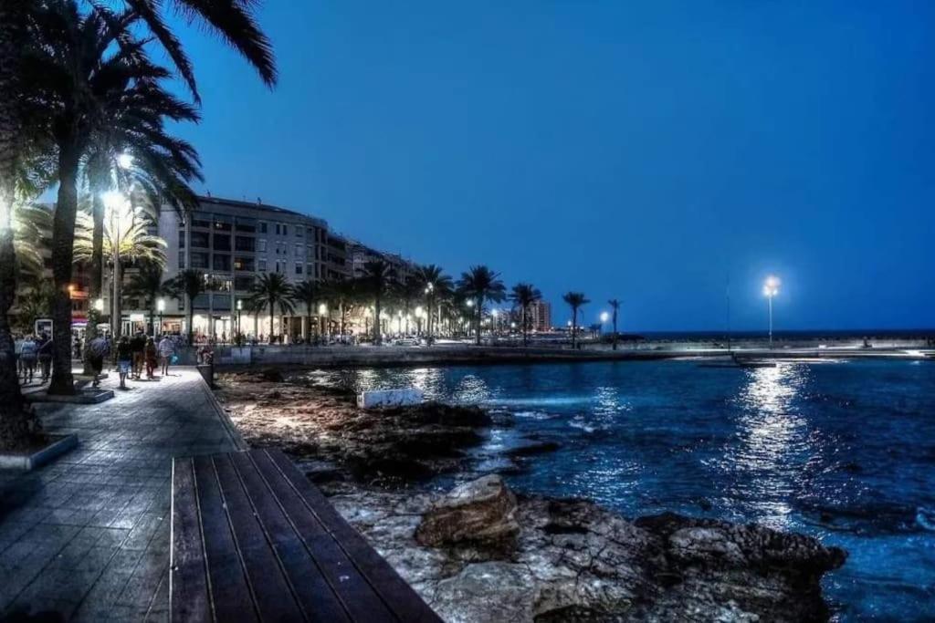 Bungalow Avec Piscine Torrevieja Eksteriør billede